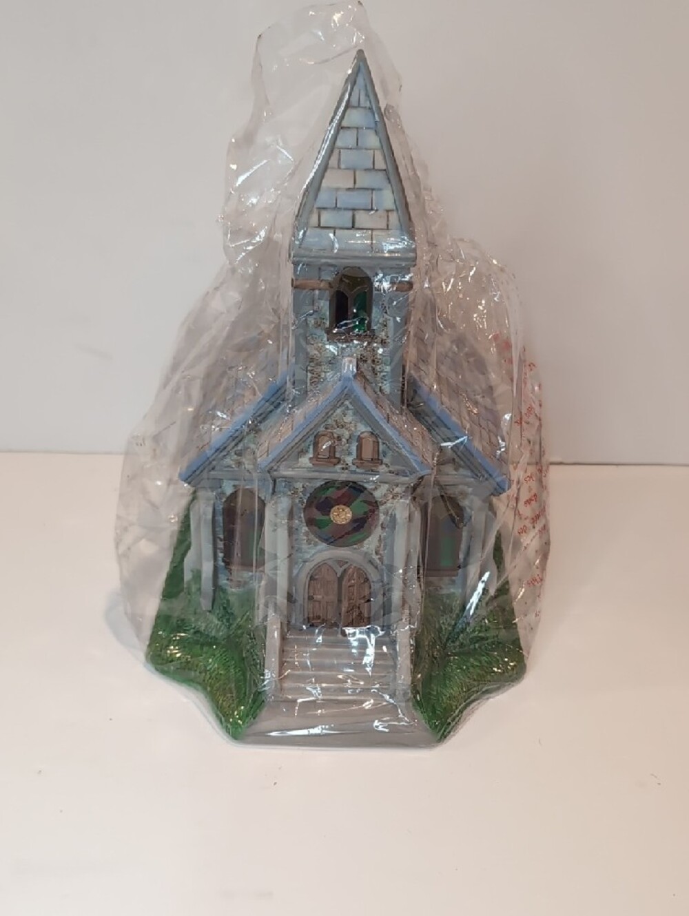 New Partylite The Church Olde World Village Tealight House P7321